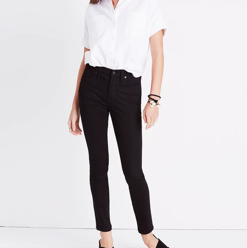 Madewell 9" Mid-Rise Skinny Jeans in ISKO Stay Black™